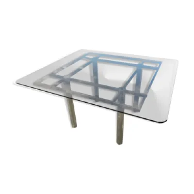 Table en acier chromé