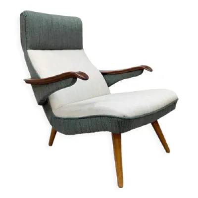 fauteuil au design scandinave - milieu