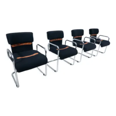 Ensemble moderne de 4 fauteuils