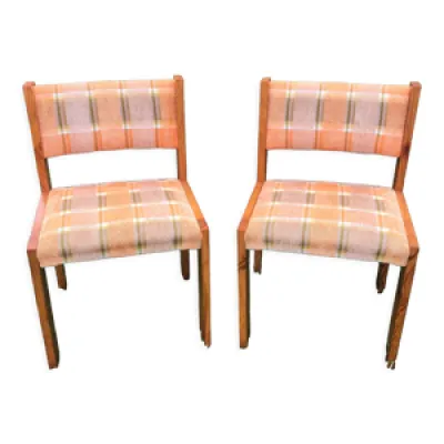chaises tissus et bois