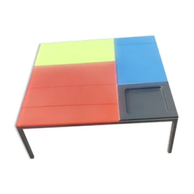 Table basse carré hommage à Mondrian