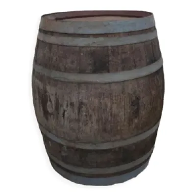 Ancien tonneau à vin - format