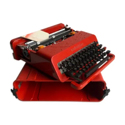 Machine à écrire modèle - sottsass
