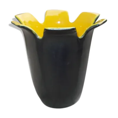 Vase pétales Saint-Clément - jaune noir 1950