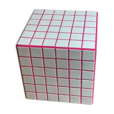 Table d'appoint cube - blanc rose