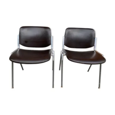 Paire de chaises empilables - 1965