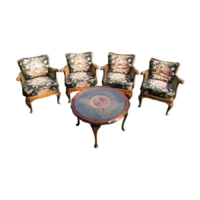 Salon composé de 4 fauteuils - anglais table