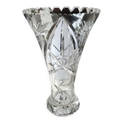 Vase forme tulipe à - cristal motifs
