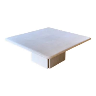 Table carrée en travertin - collection design