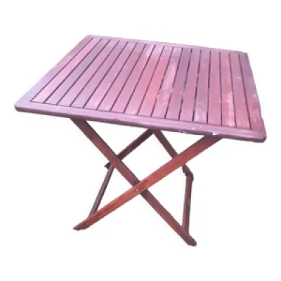 Table pliable en bois