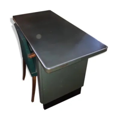 Bureau en fer recouvert - skai vert chaise