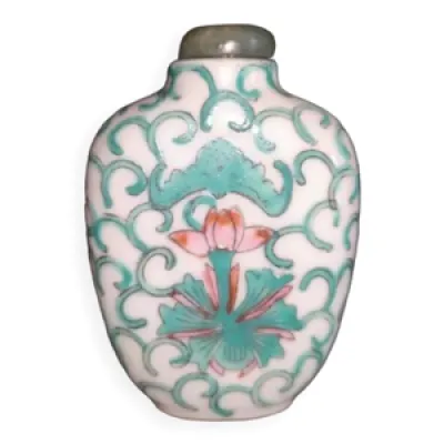 Tabatière en porcelaine - fleur lotus