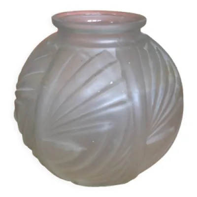 Vase boule art deco verre moulé