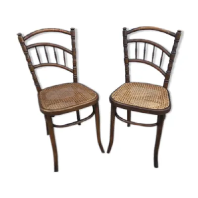 Paires chaises - bistrot