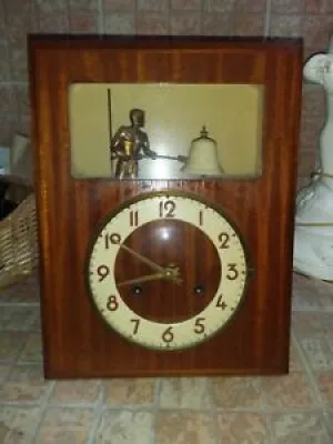 Horloge carillon des