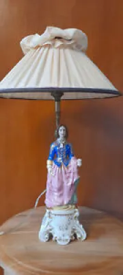Statue femme lampe en - 1850