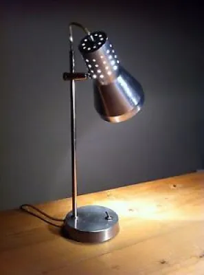 Lampe metal perfore articule