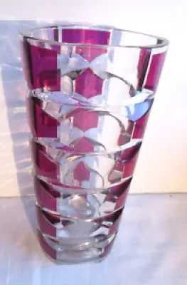 Vase design Art Déco, - framboise