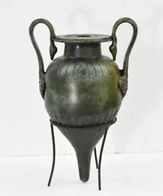 Bronze Rhyton Vase with - wax
