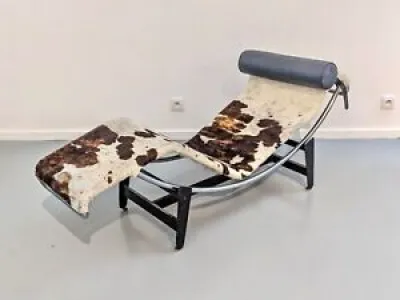 Rare LC4 chaise longue - corbusier