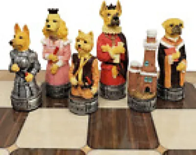 Royal Cats Vs Dogs Chess - hand