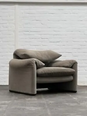 Canapé design simple - maralunga vico