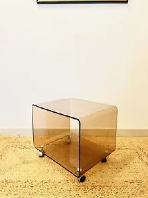 Magnifique table basse - plexiglass