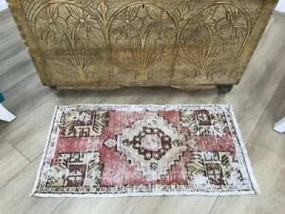 Oushak wool mat, Miniature