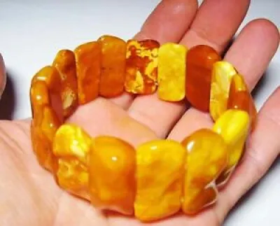 Grand bracelet en ambre