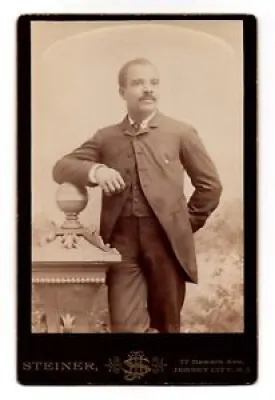 CIRCA 1880s CABINET CARD - man