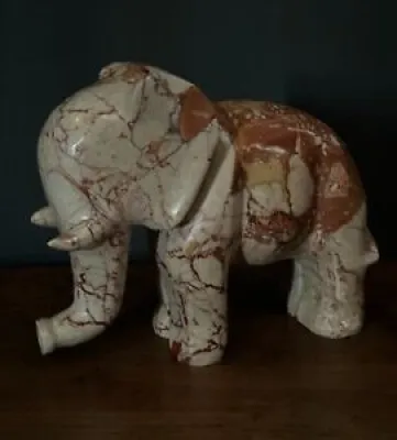 Eléphant en marbre inde
