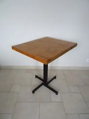 Ancienne table CHARLOTTE - corbusier