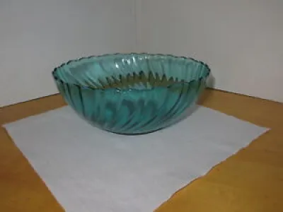 Glass Serving Bowl / - swirl
