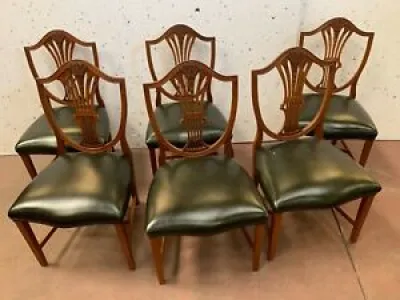 Suite de six chaises