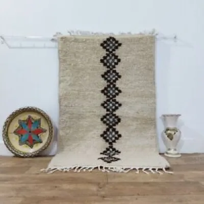 Handmade Moroccan rug - ourain