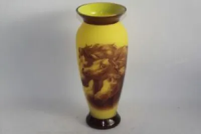 Vase verre camée Chevaux