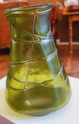 Vase Art Nouveau en verre, - loetz kralik