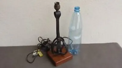 Originale lampe de table - queue