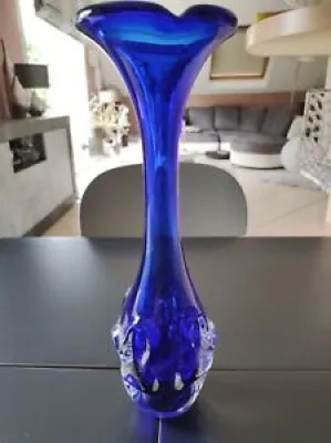 Vase conçu par le designer - skrdlovice