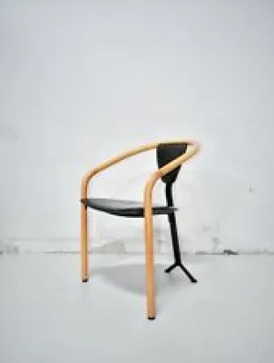 1/2 chaise postmoderne - toshiyuki kita