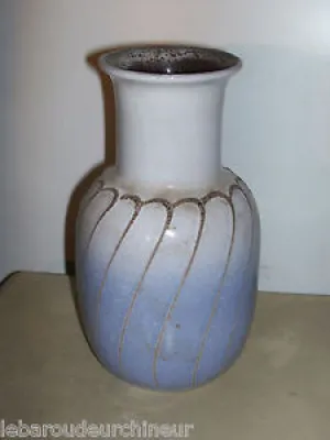 Vase signé strehla keramik