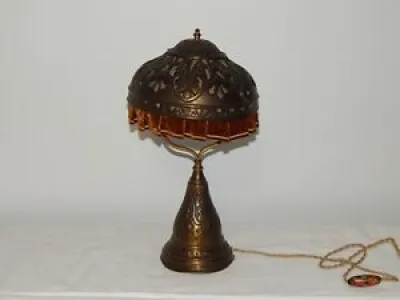 ANCIENNE LAMPE en LAITON - feuillages