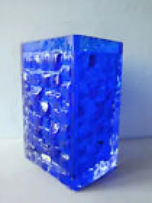 Vase en verre bleu design - josef