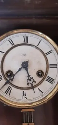 Ancienne horloge carillon