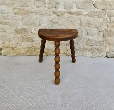 Tabouret tripode en bois - stool