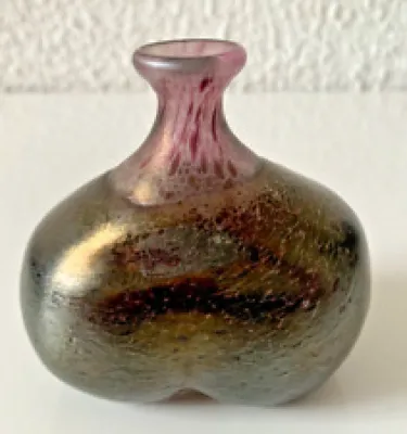 Vase en verre irisé - kosta