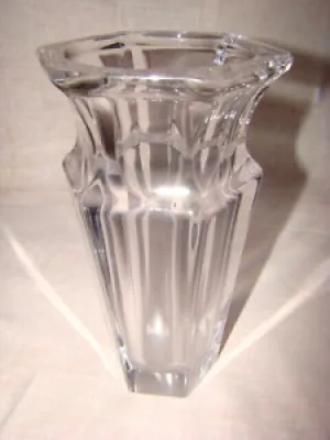 Vase en cristal très - hexagonale