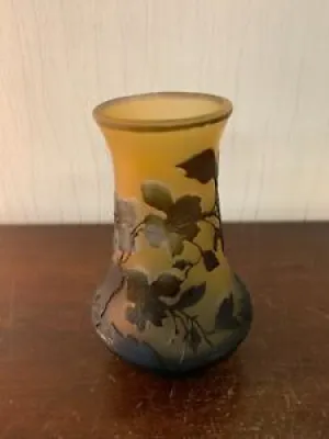 Vase pâte de verre dégagé