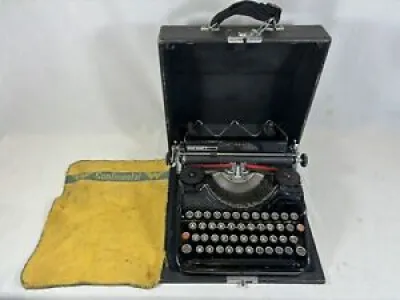 Machine à écrire Continental - 210