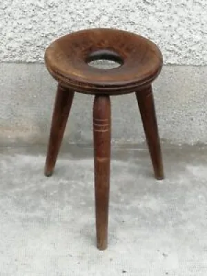 Ancien tabouret tripode - stool